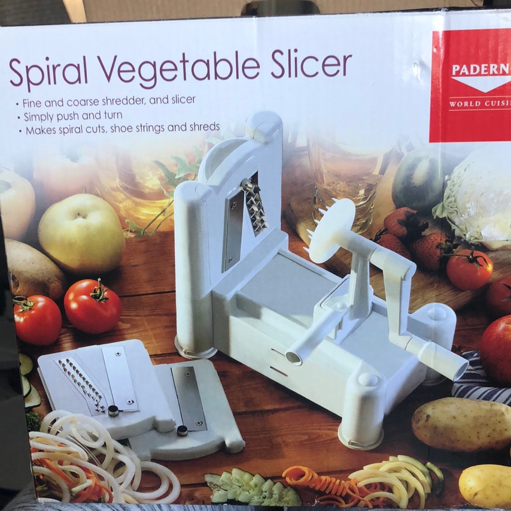 Paderno spiral vegetable slicer. Fine and course shredder, and slicer.